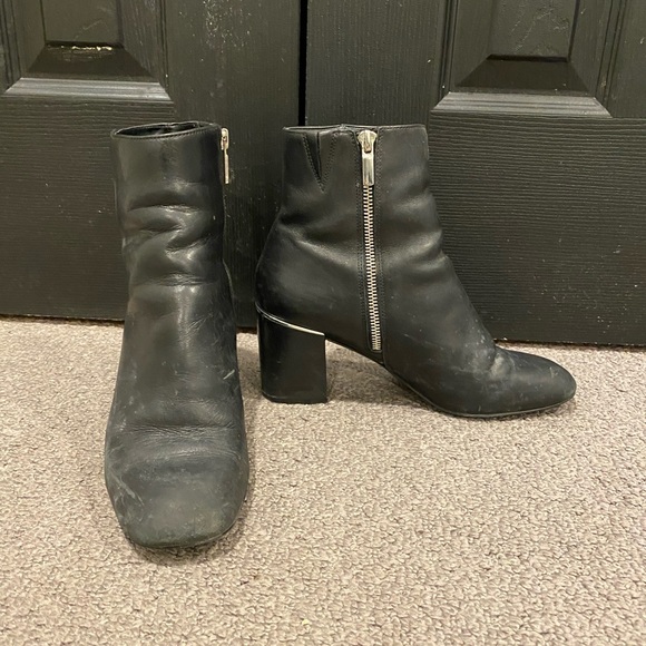 handbags and purses - Picture 7 of 7